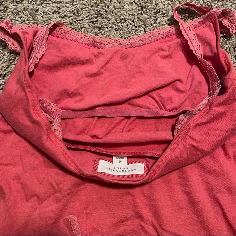 Vintage Y2K 2000’s Abercrombie and Fitch Lace Tank Size M